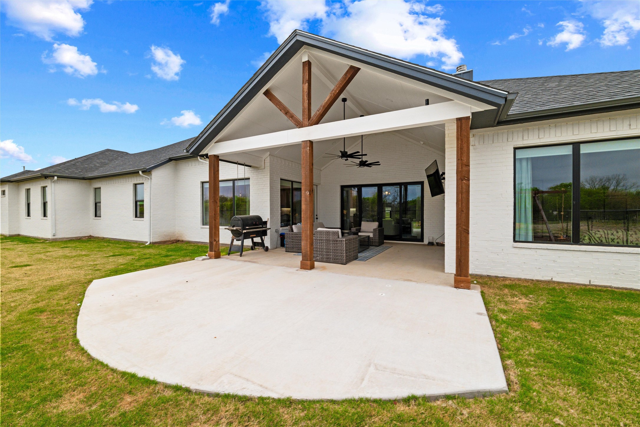 2043 Woodland Road