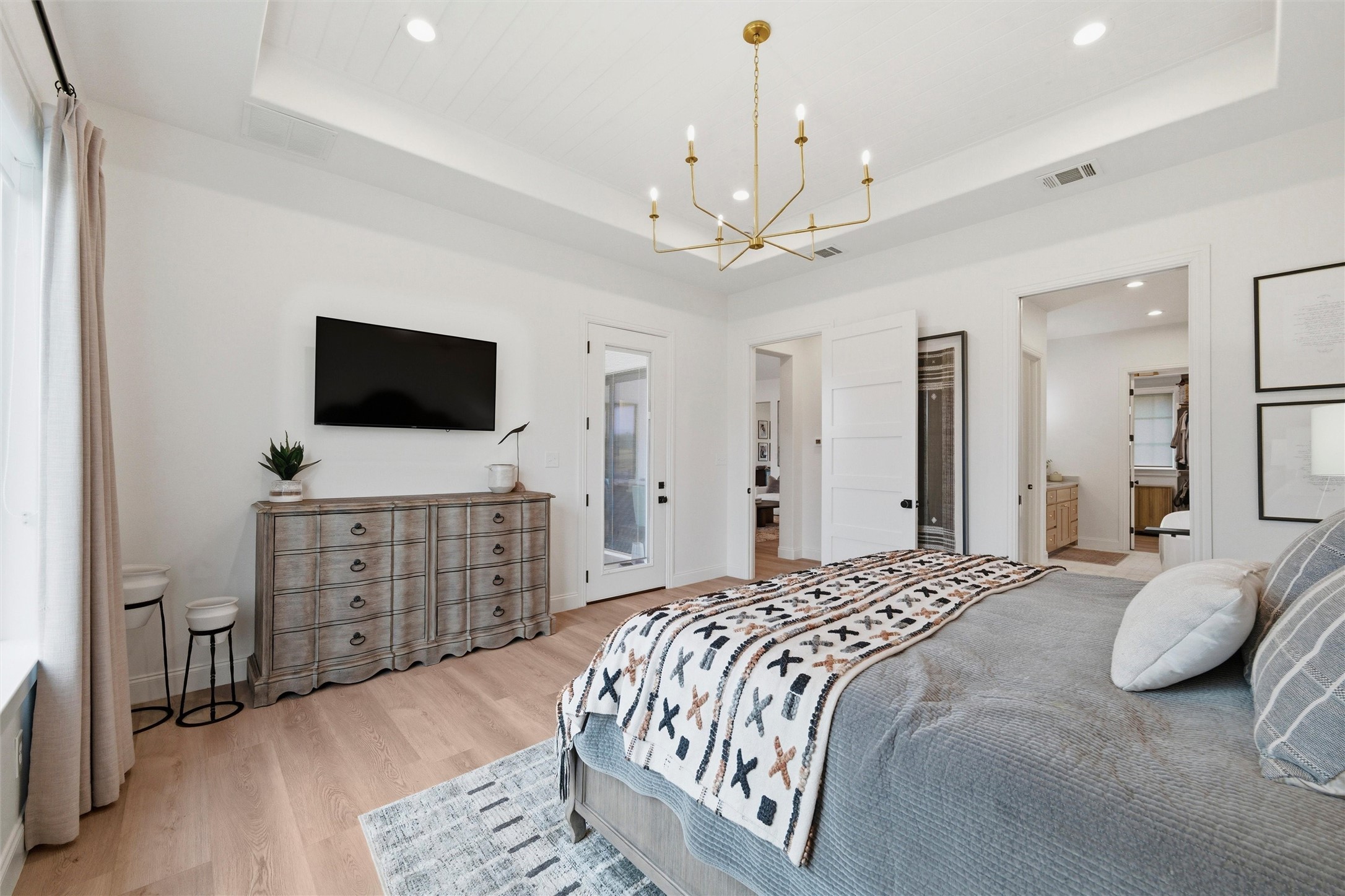 2043 Woodland Road