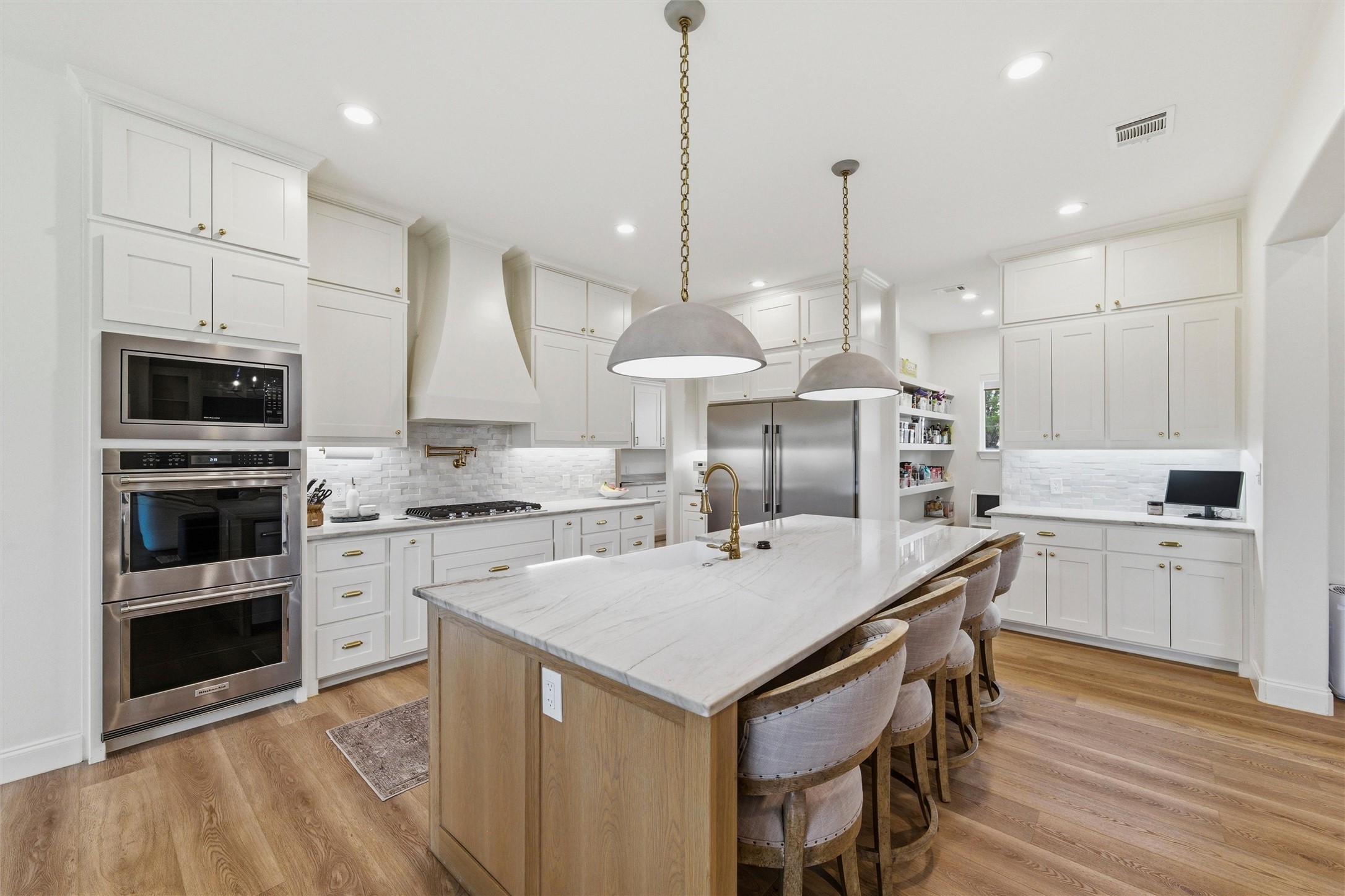2043 Woodland Road