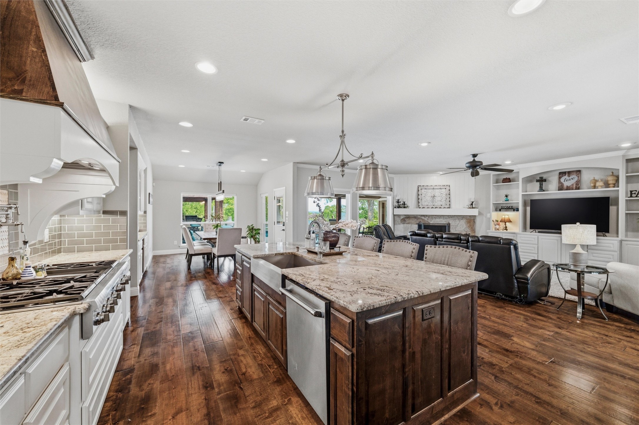 1601 Chapman Court