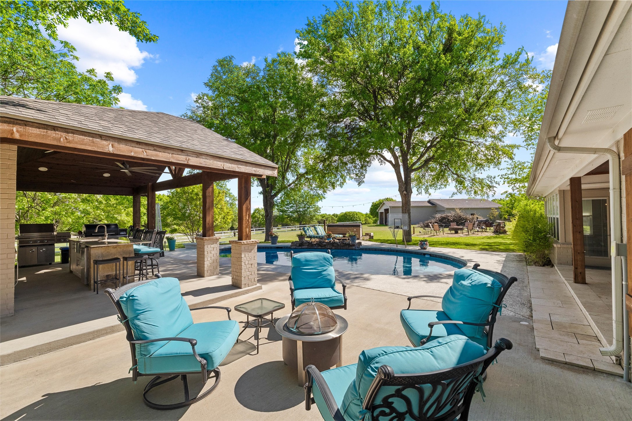1601 Chapman Court