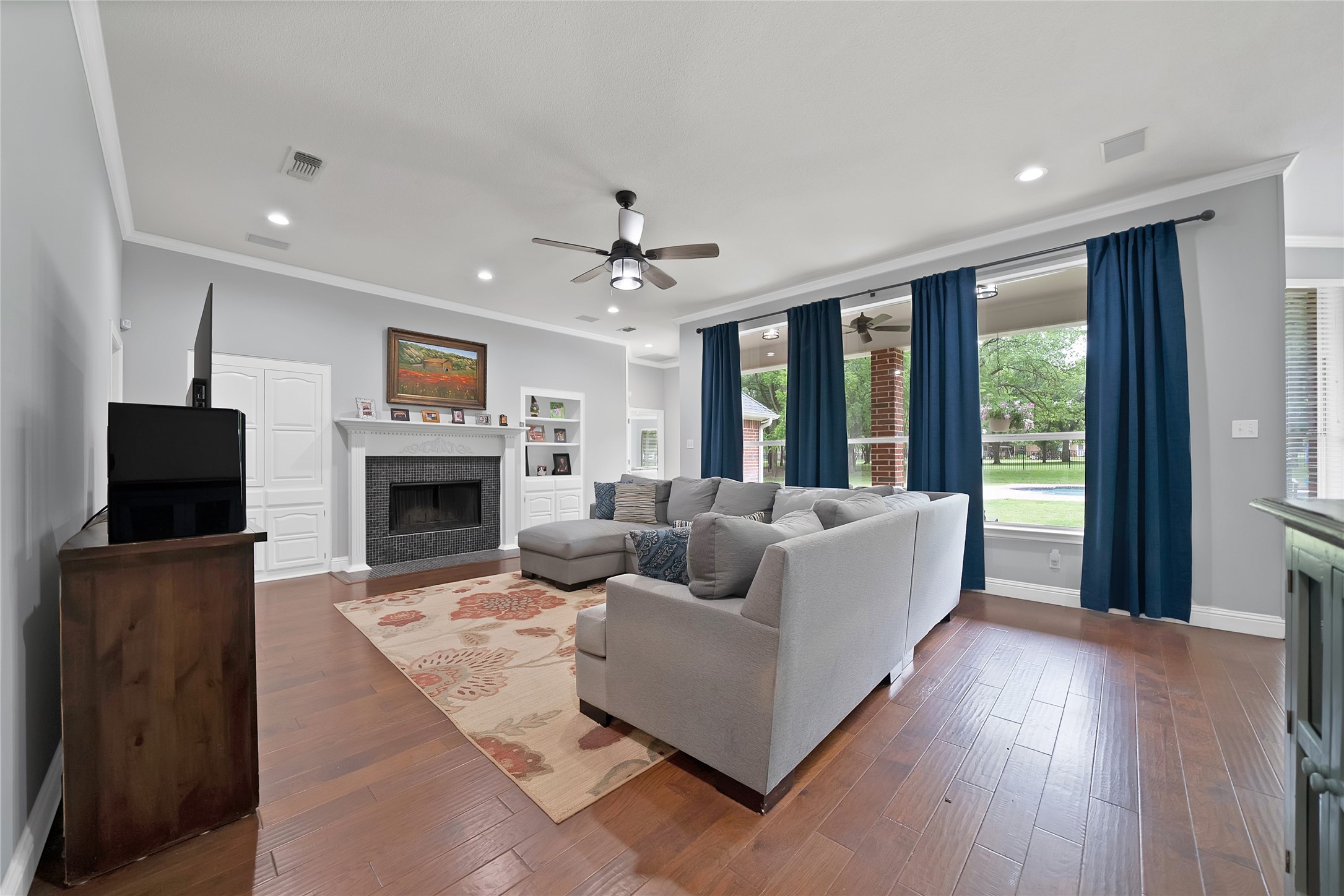 1507 Greenleaf Court