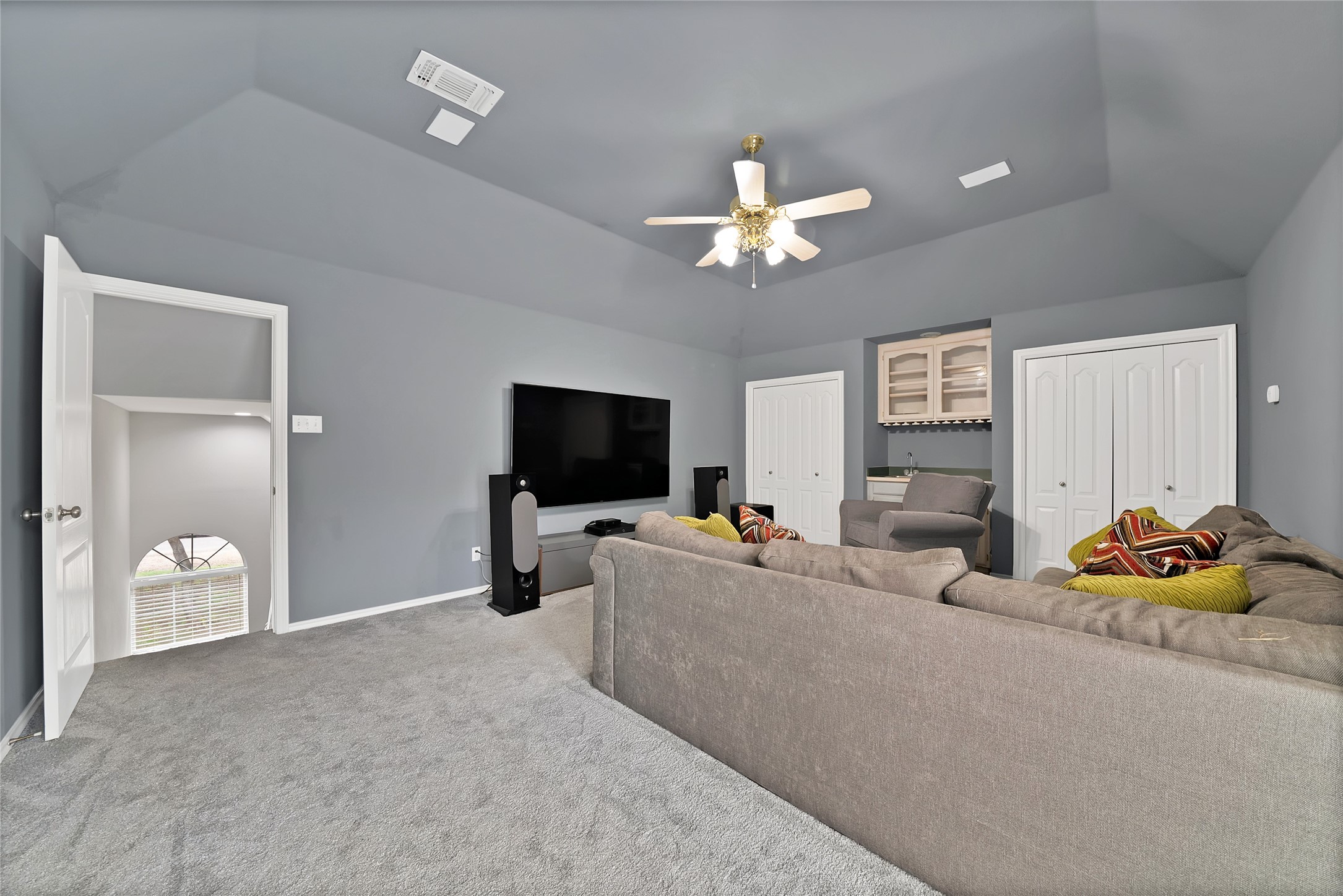 1507 Greenleaf Court