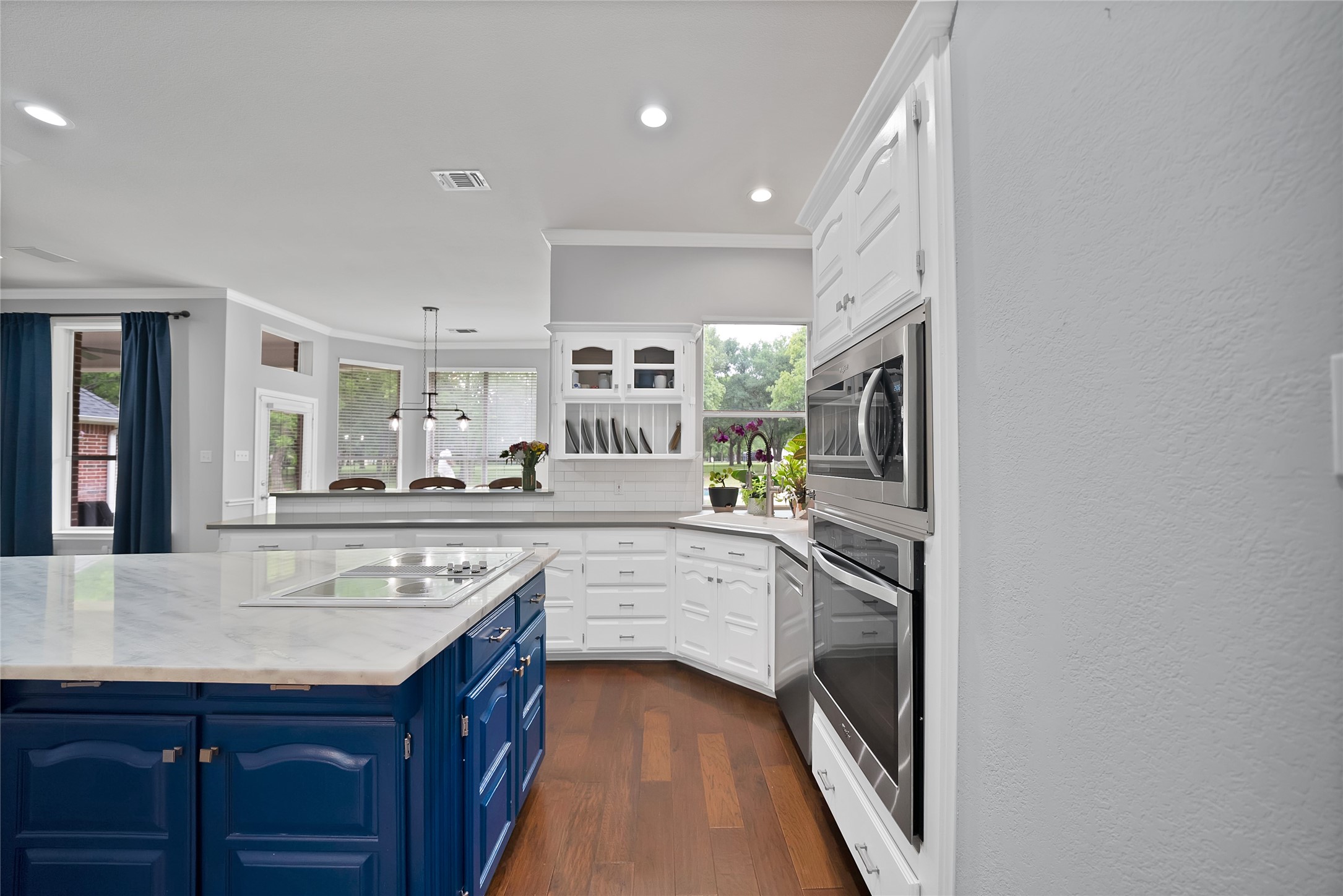 1507 Greenleaf Court