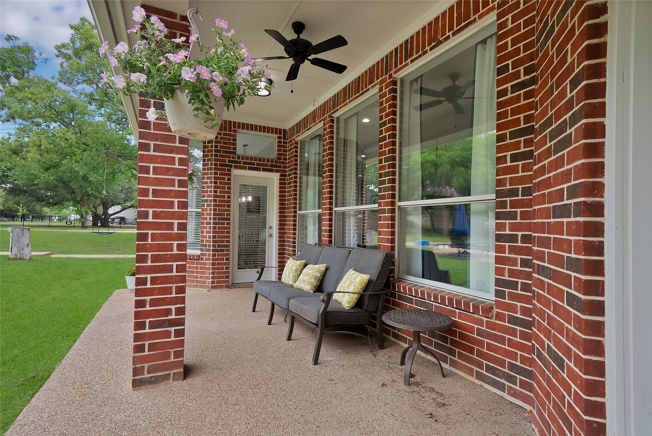 1507 Greenleaf Court