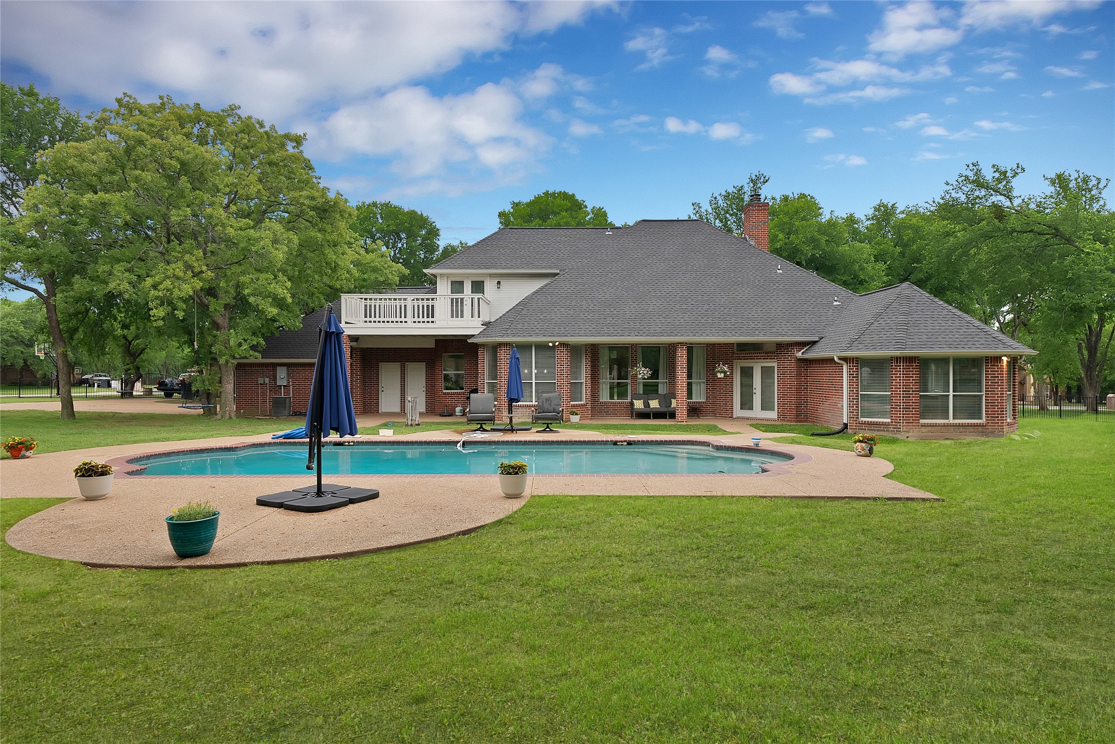 1507 Greenleaf Court