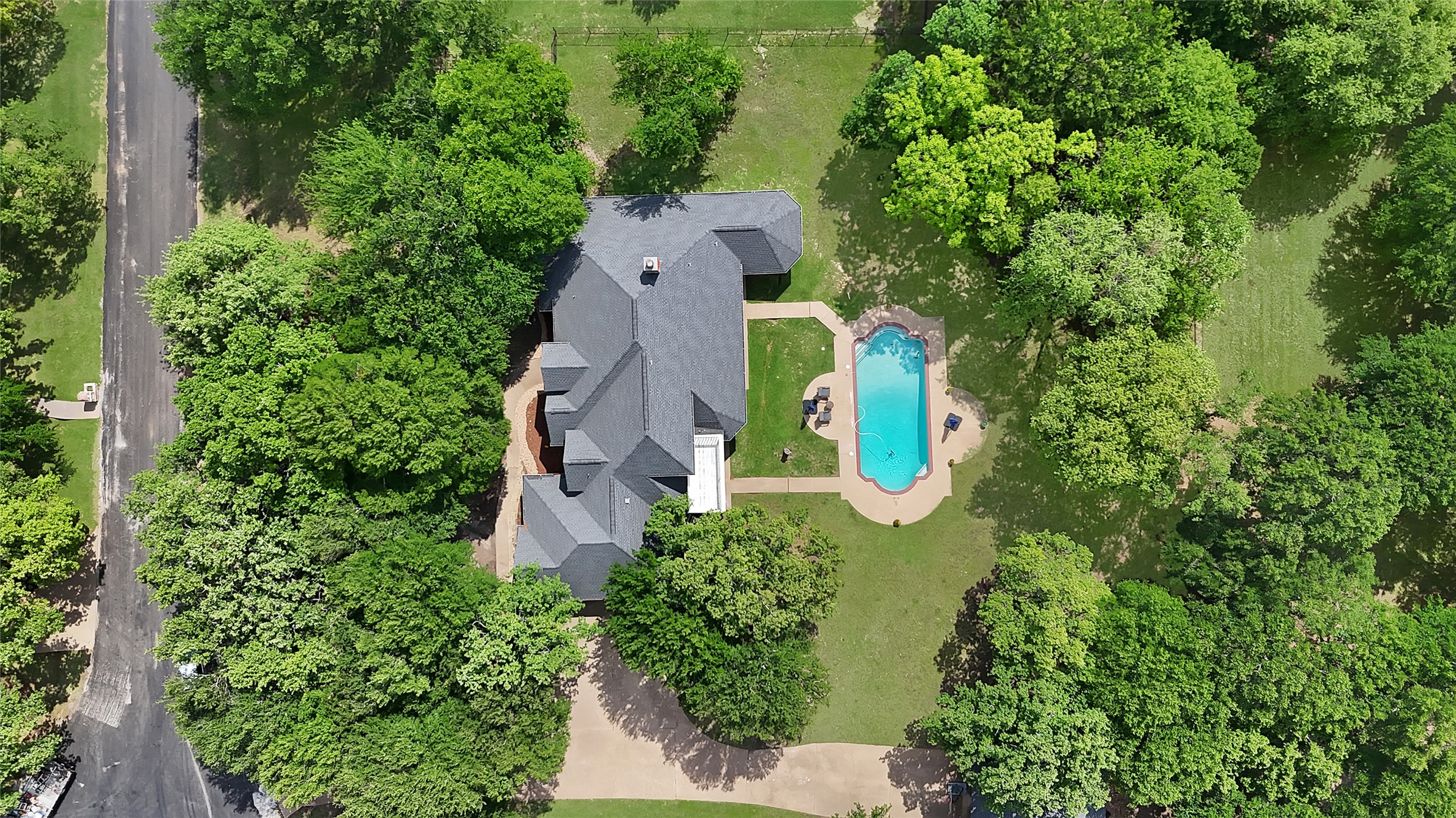 1507 Greenleaf Court