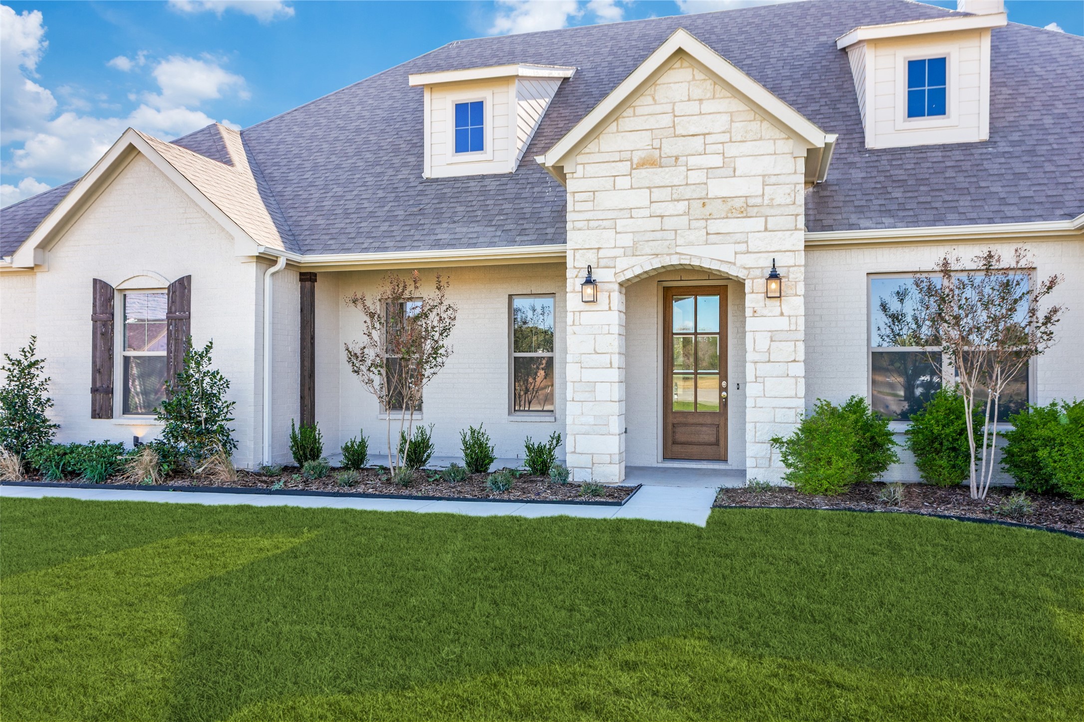 1016 Emery Court