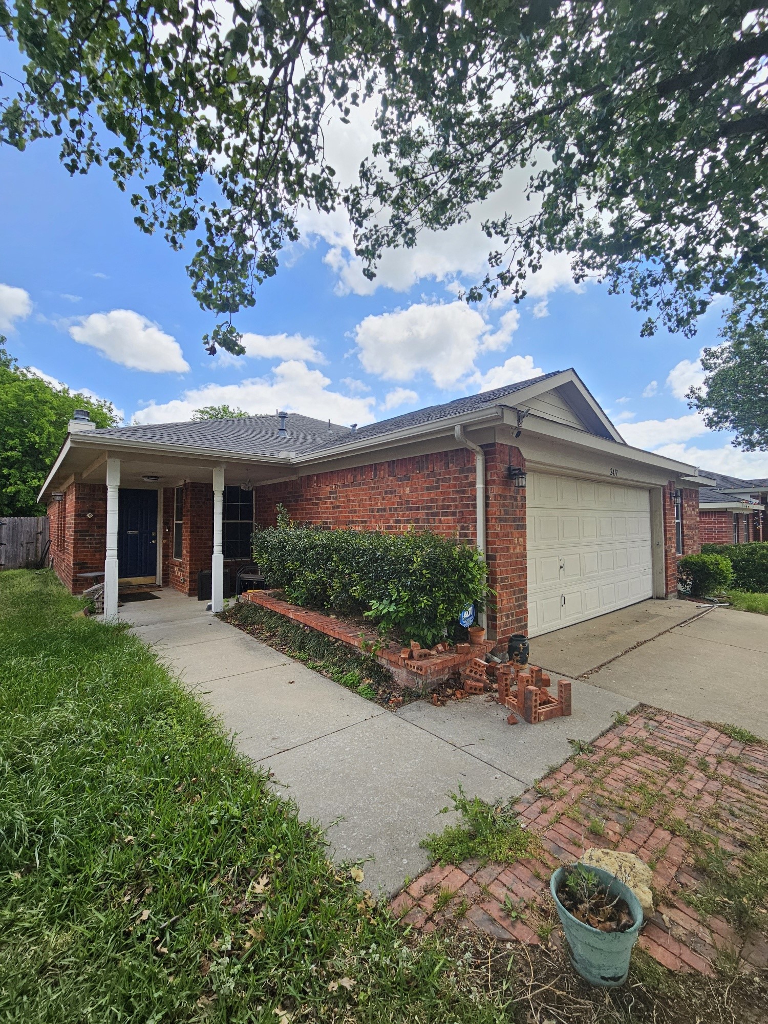 2417 Ensenada Lane