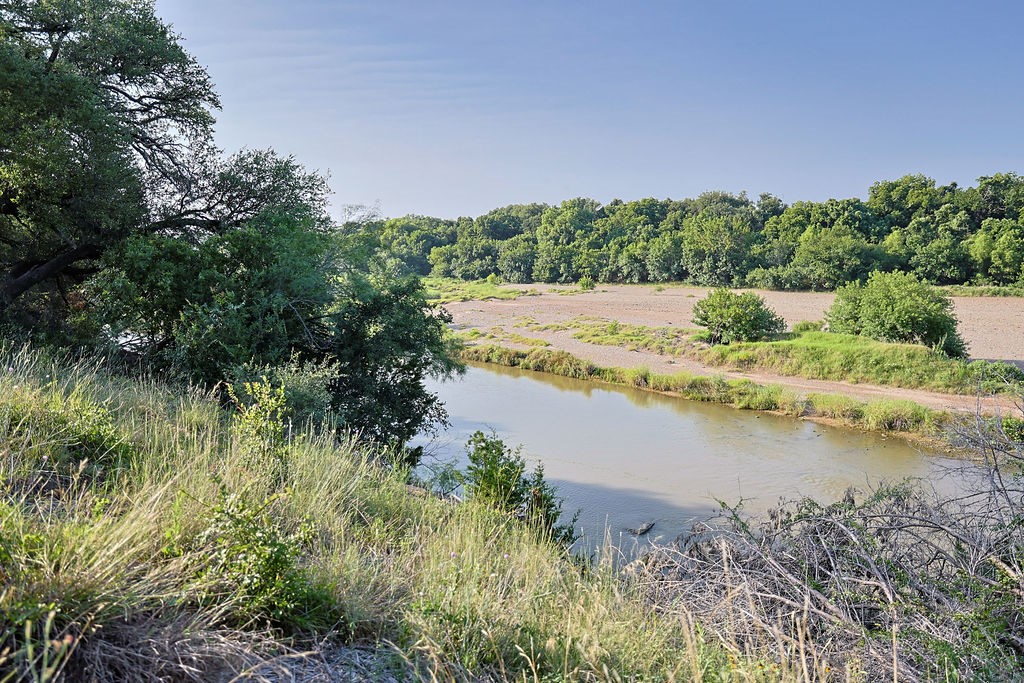 15 Waterwood Loop