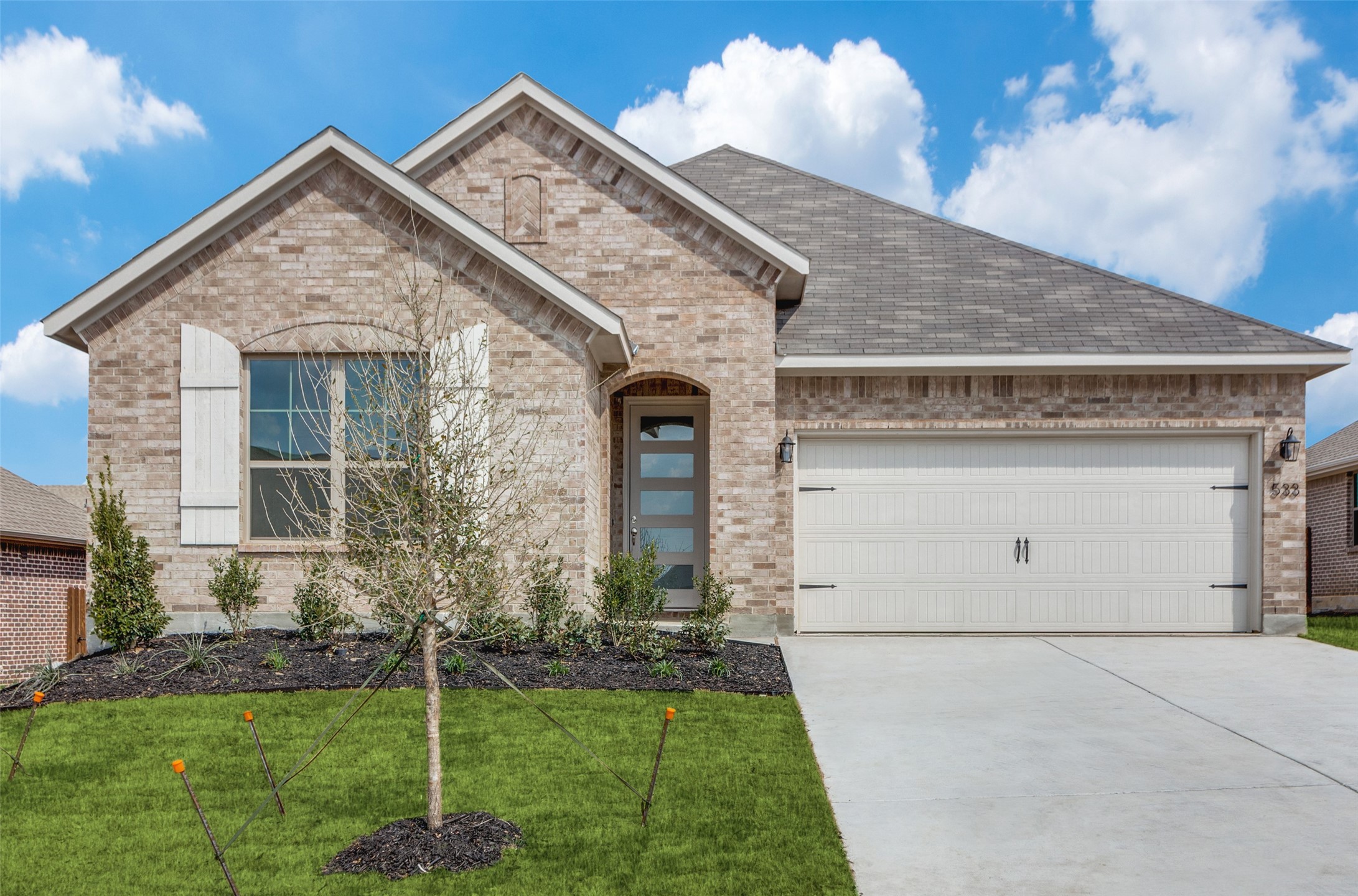 533 Hillcrest Circle