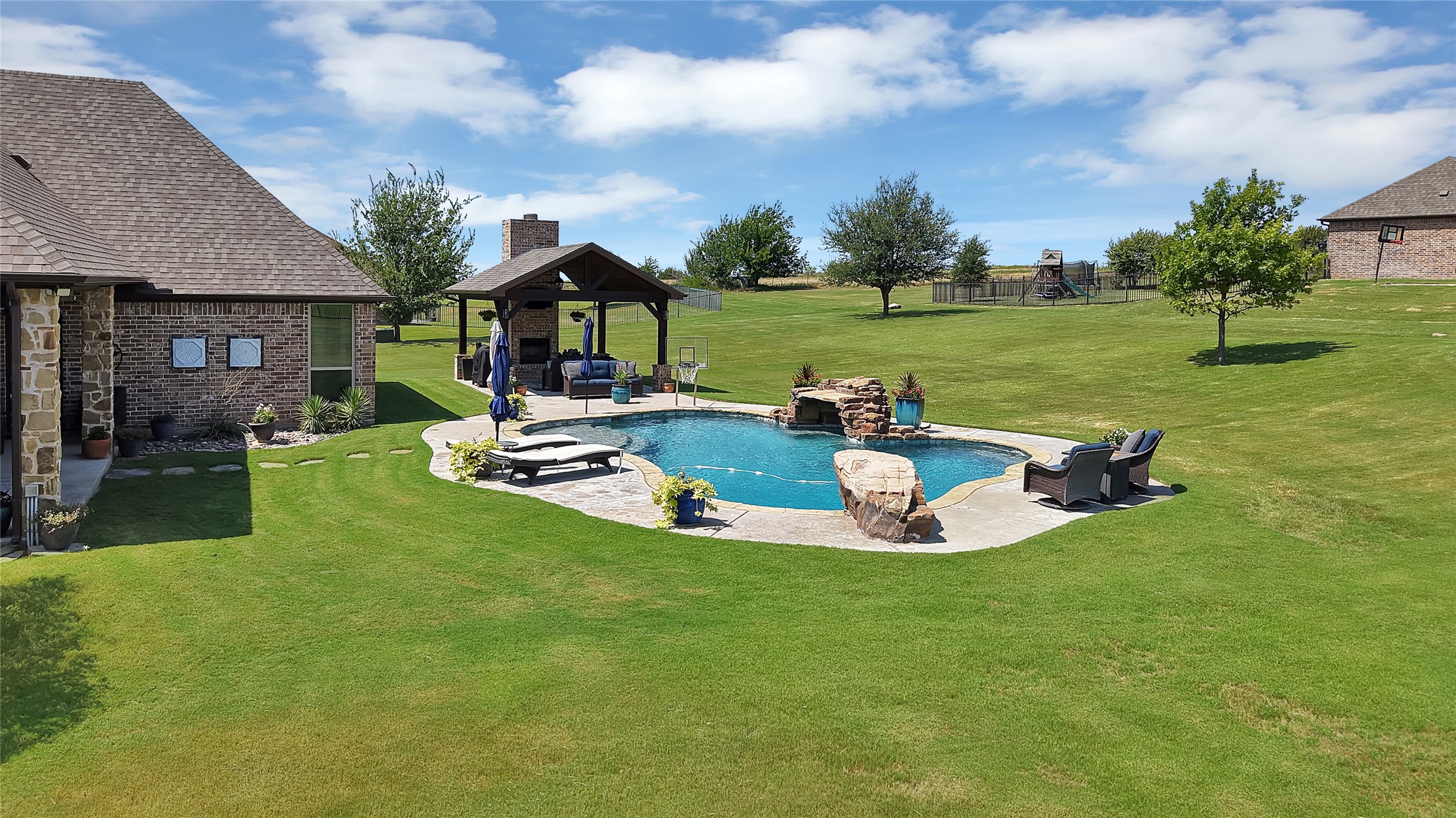 220 Pinnacle Peak Lane