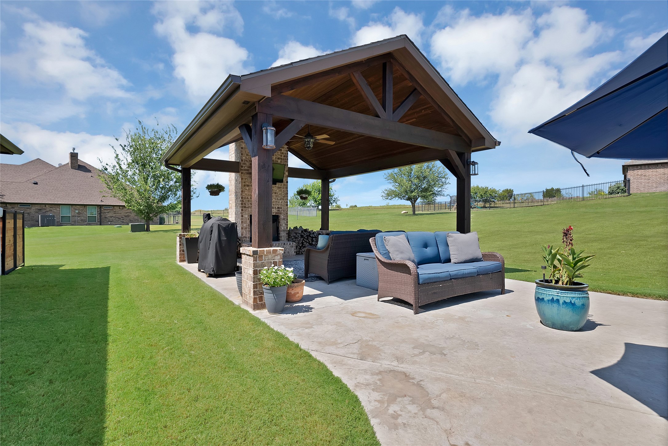 220 Pinnacle Peak Lane
