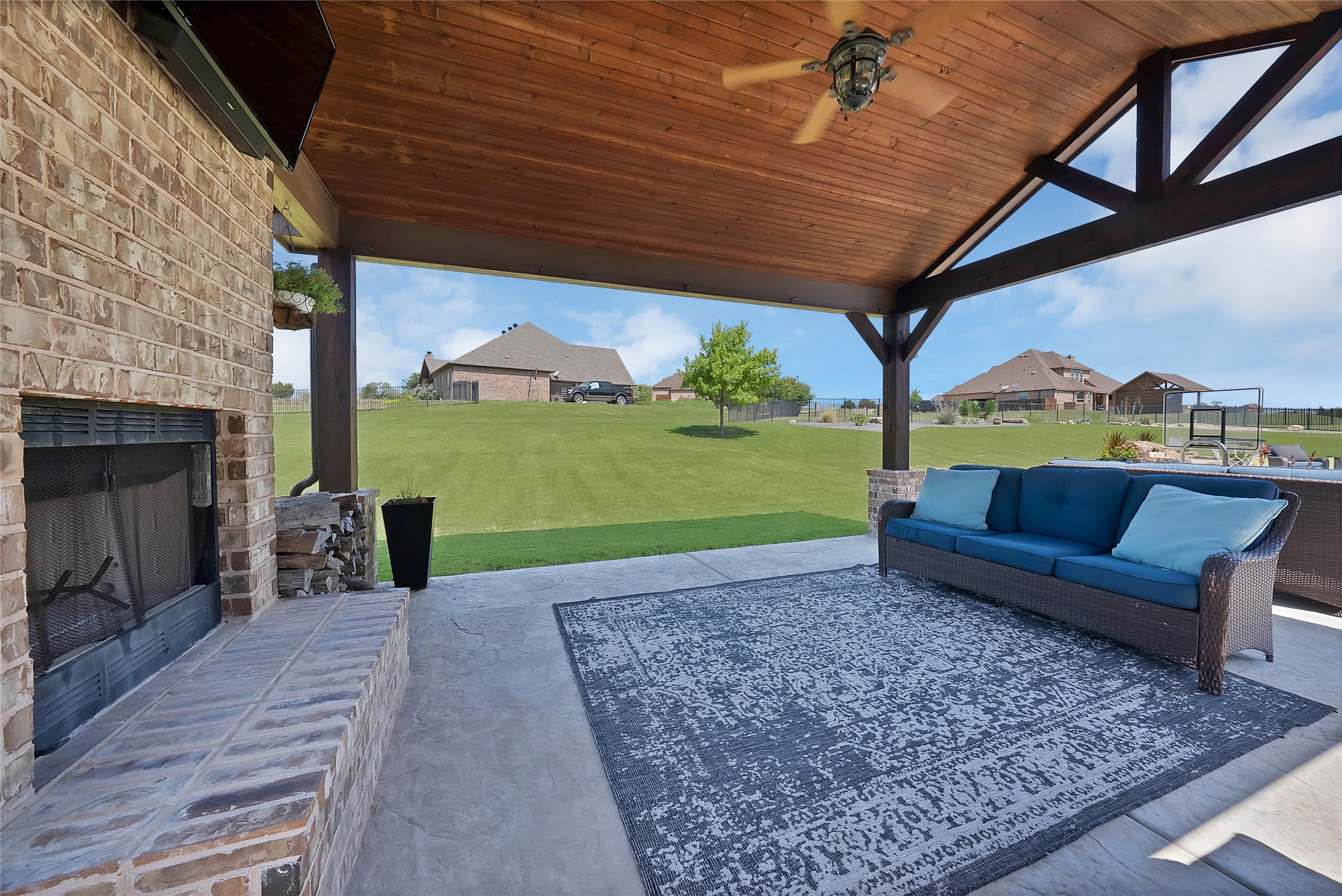 220 Pinnacle Peak Lane