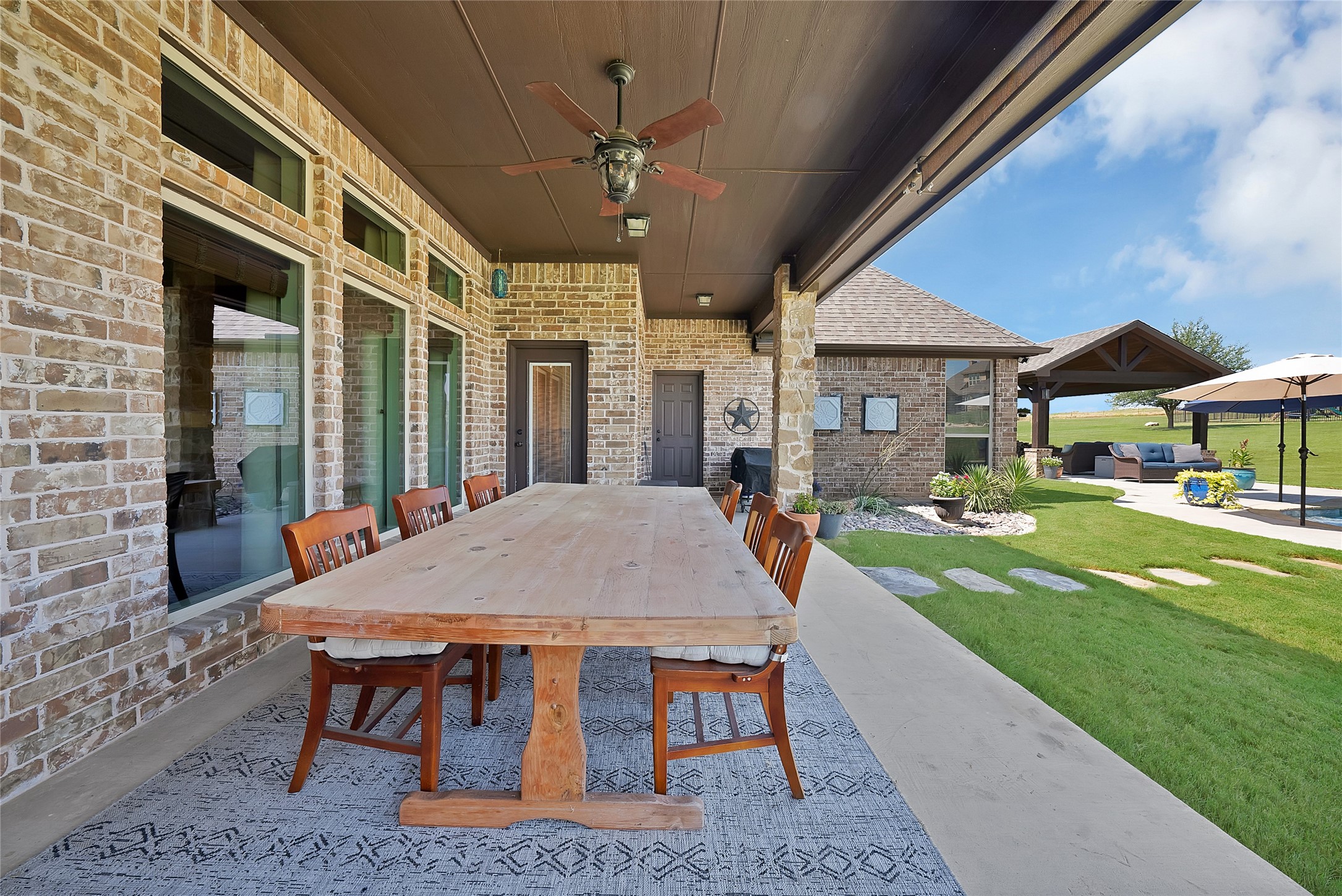 220 Pinnacle Peak Lane