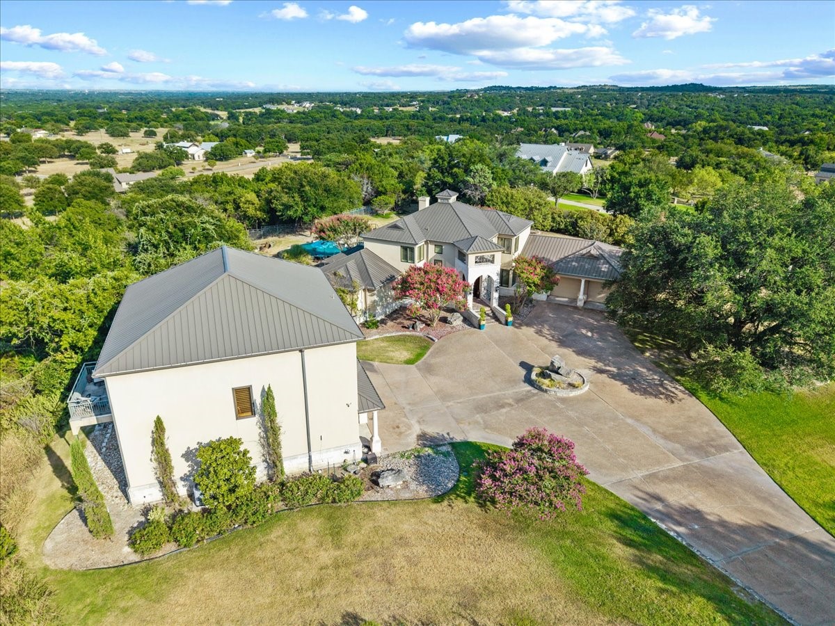 200 Falcon Ridge