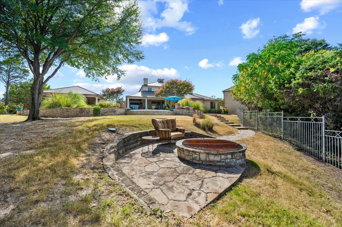 200 Falcon Ridge