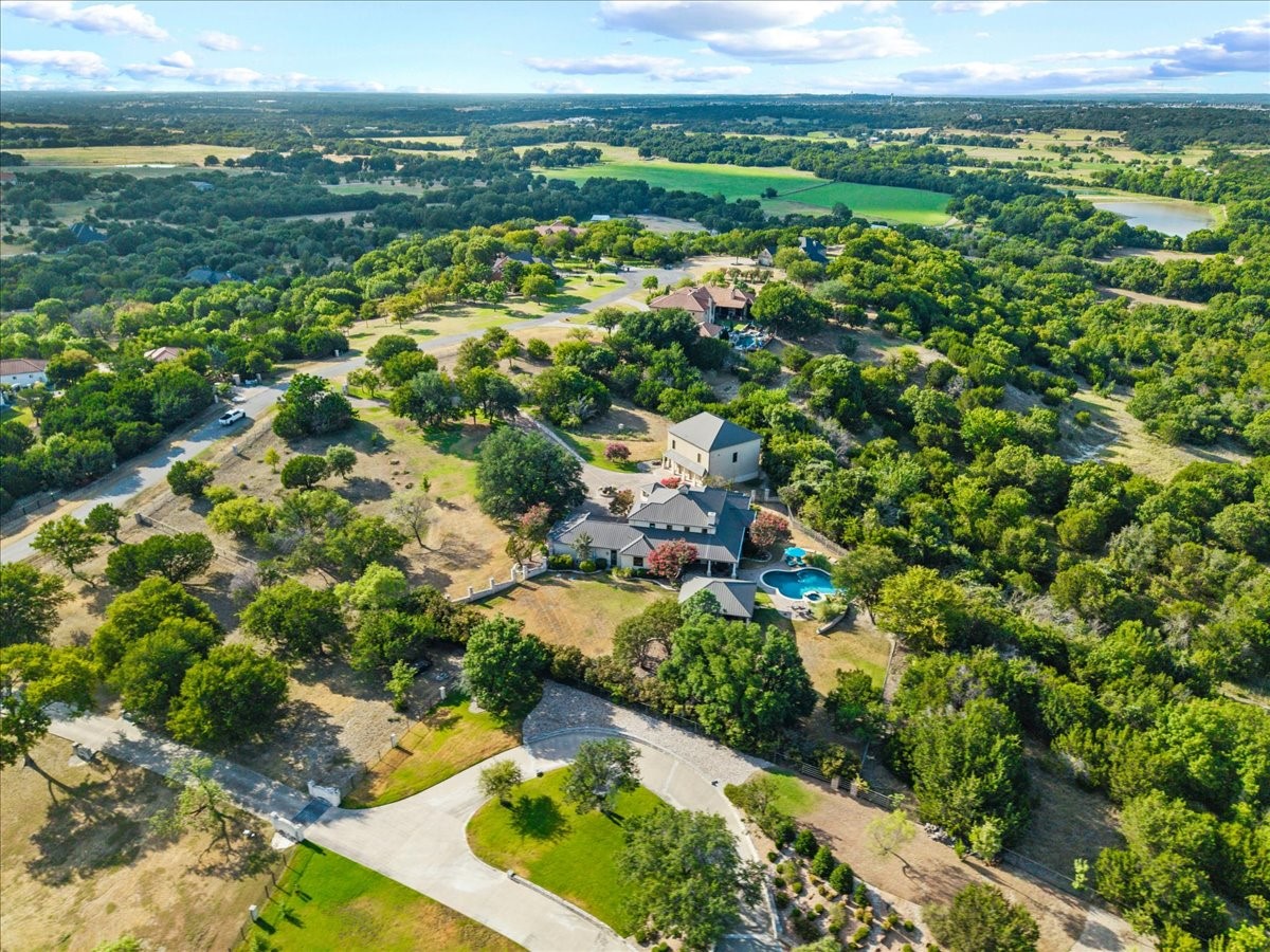 200 Falcon Ridge