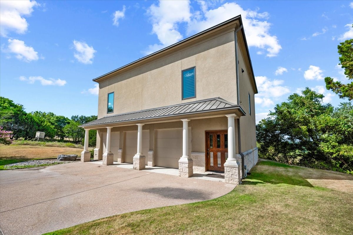 200 Falcon Ridge