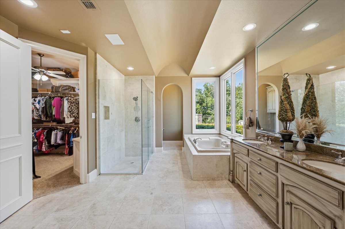 200 Falcon Ridge