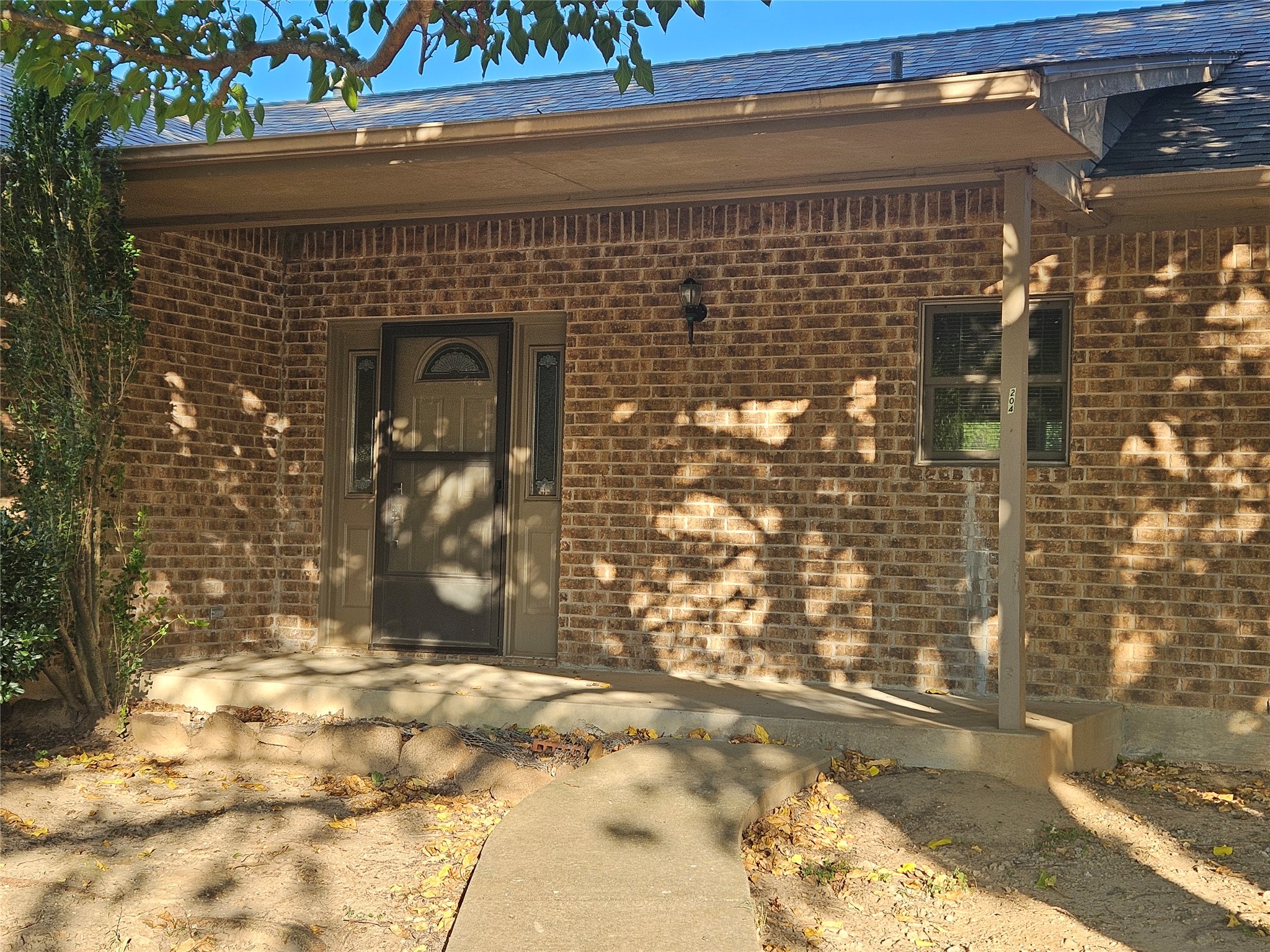 204 W Rentz Street