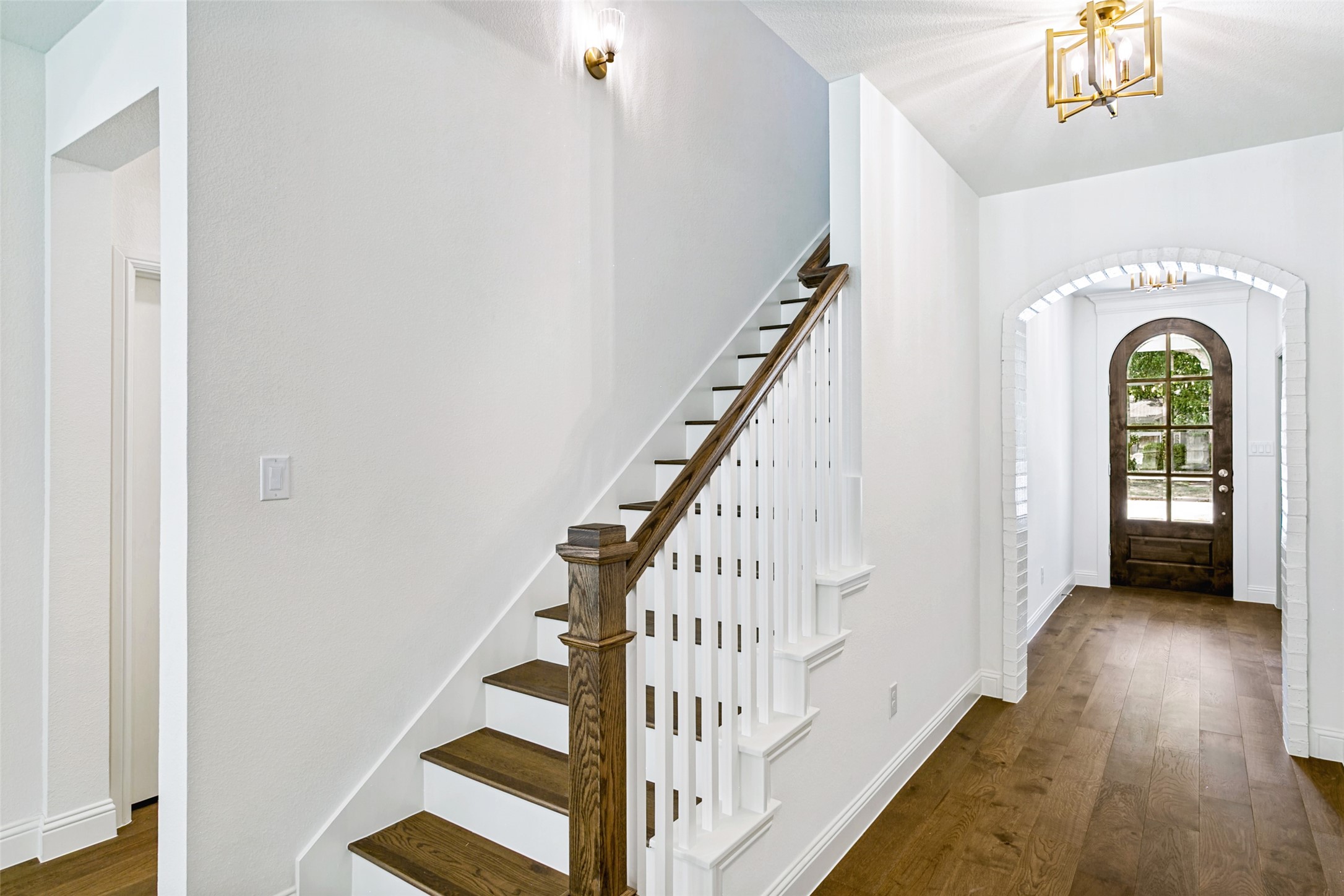 1609 Belle Place