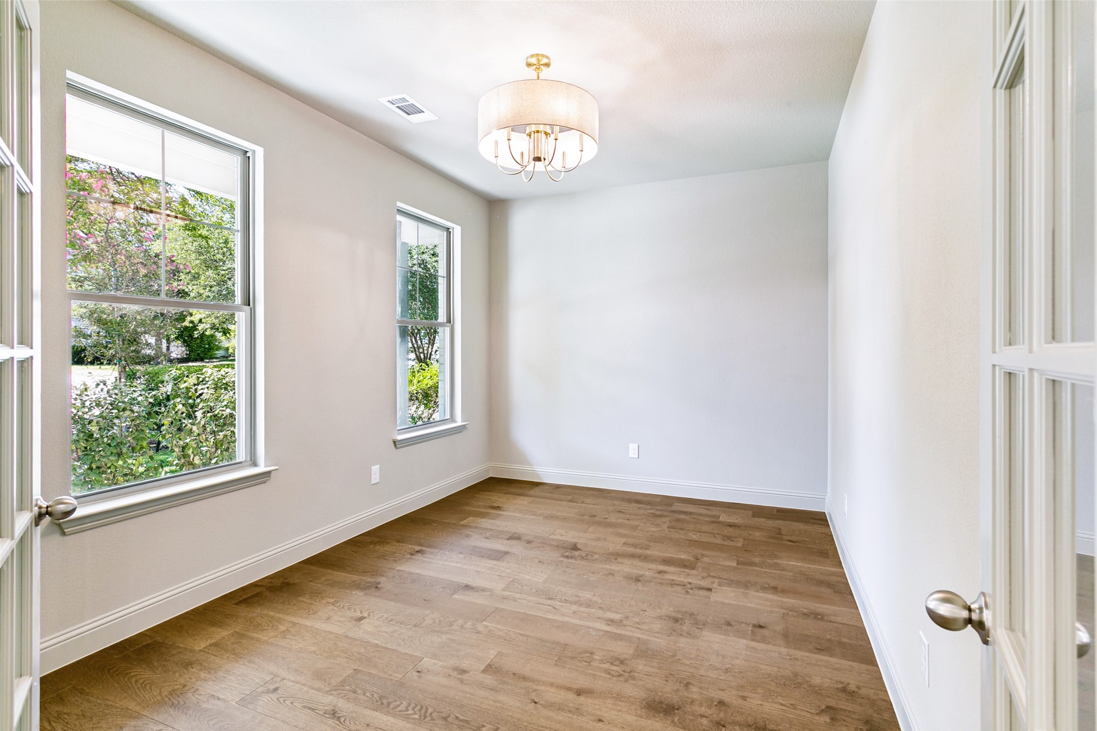 1609 Belle Place