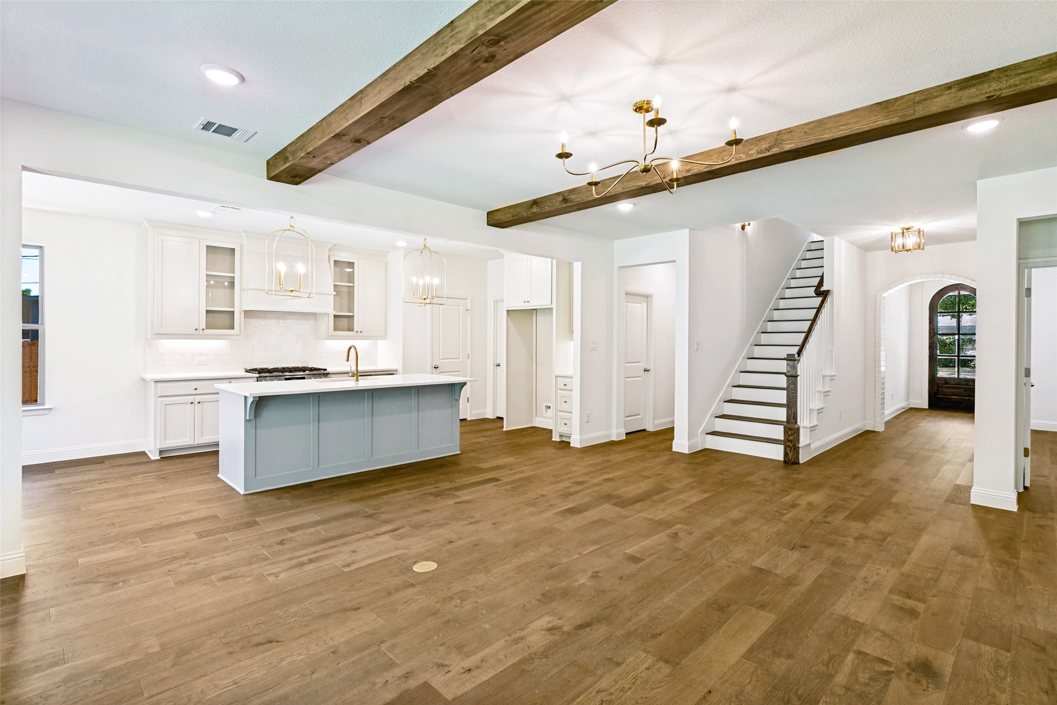 1609 Belle Place
