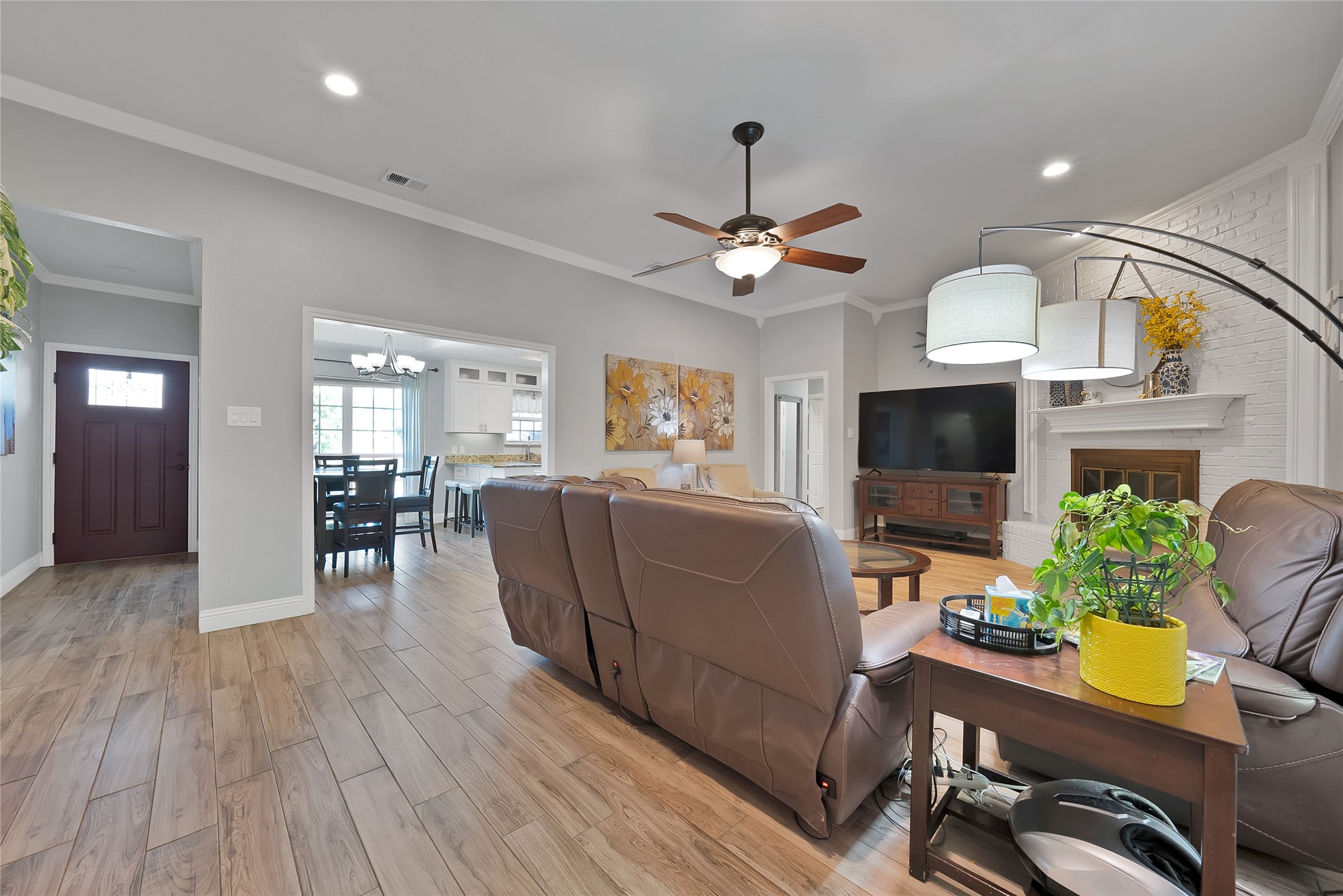 3840 Devonaire Drive