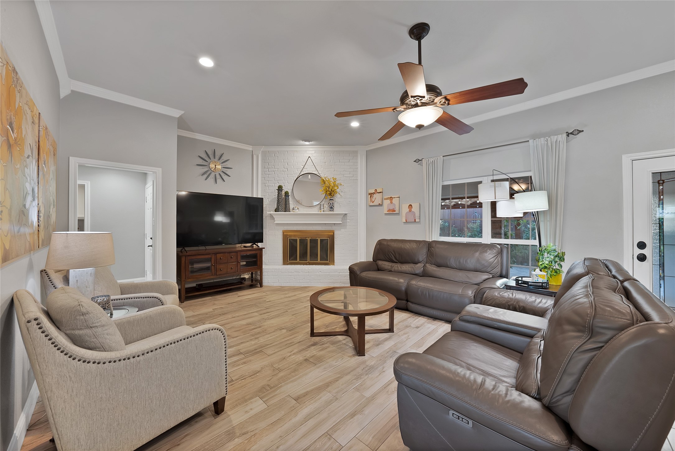 3840 Devonaire Drive
