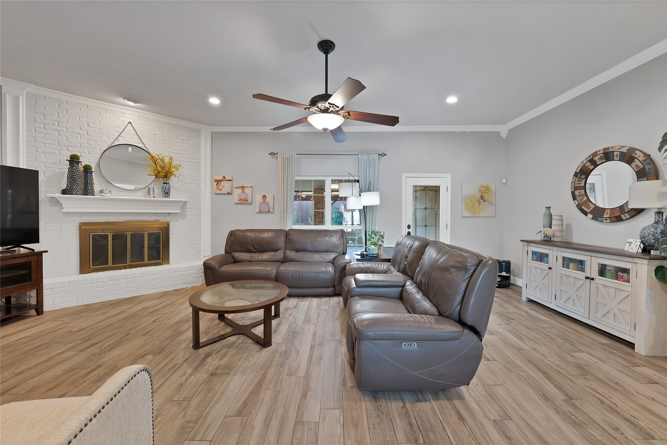 3840 Devonaire Drive