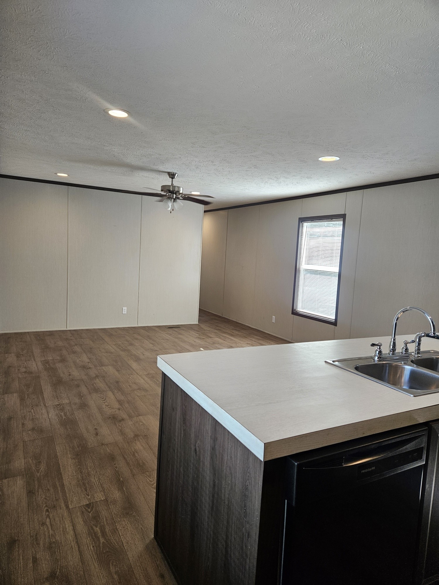 6503 W Highway 199 6519