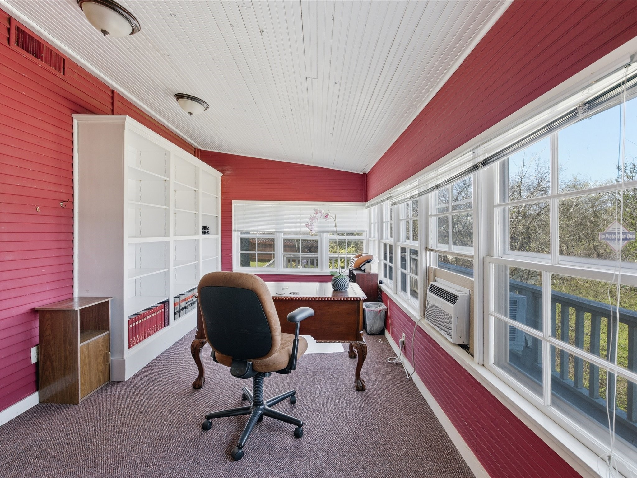 107 N Alamo Street