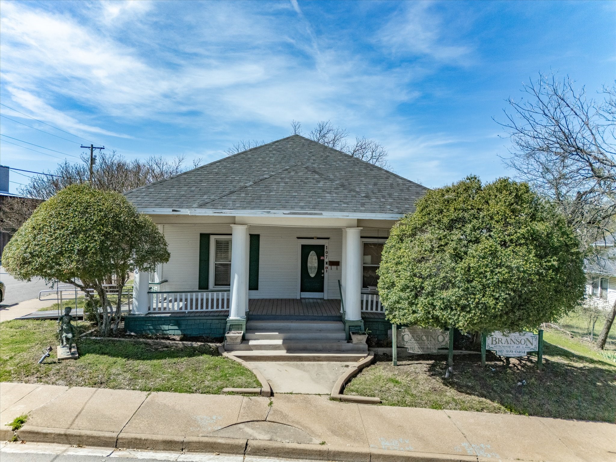 107 N Alamo Street