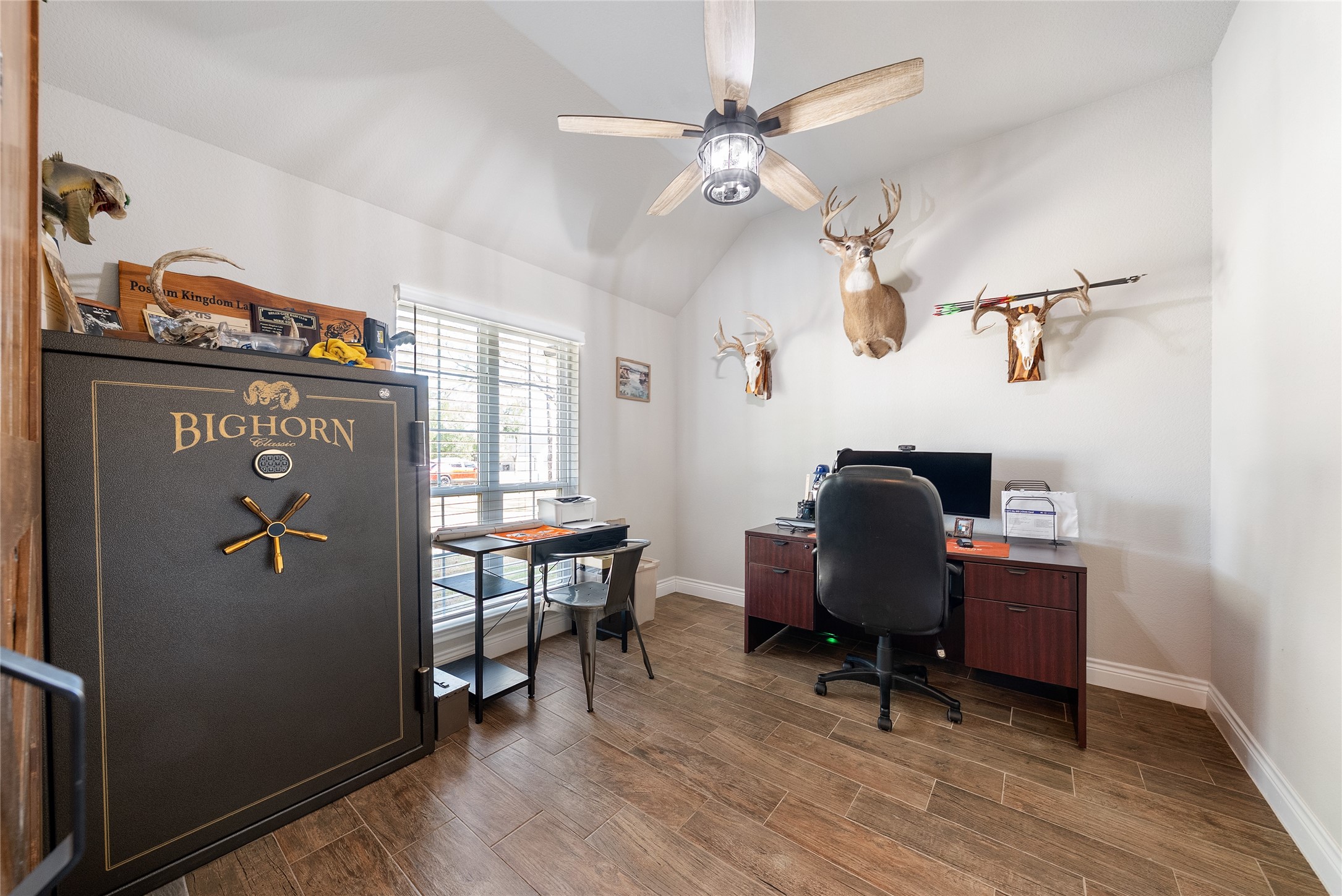 1075 Knoxmiller Court