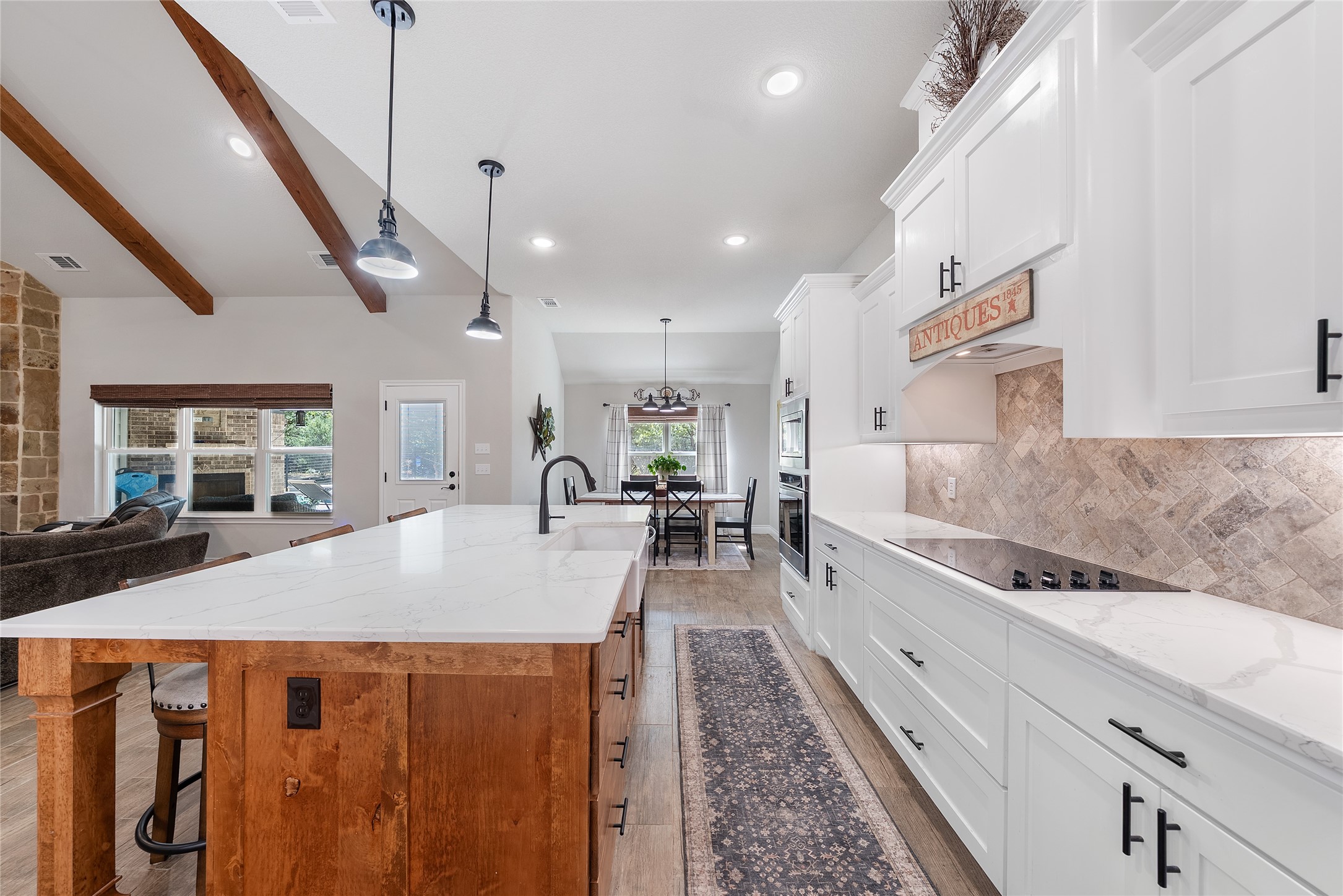 1075 Knoxmiller Court