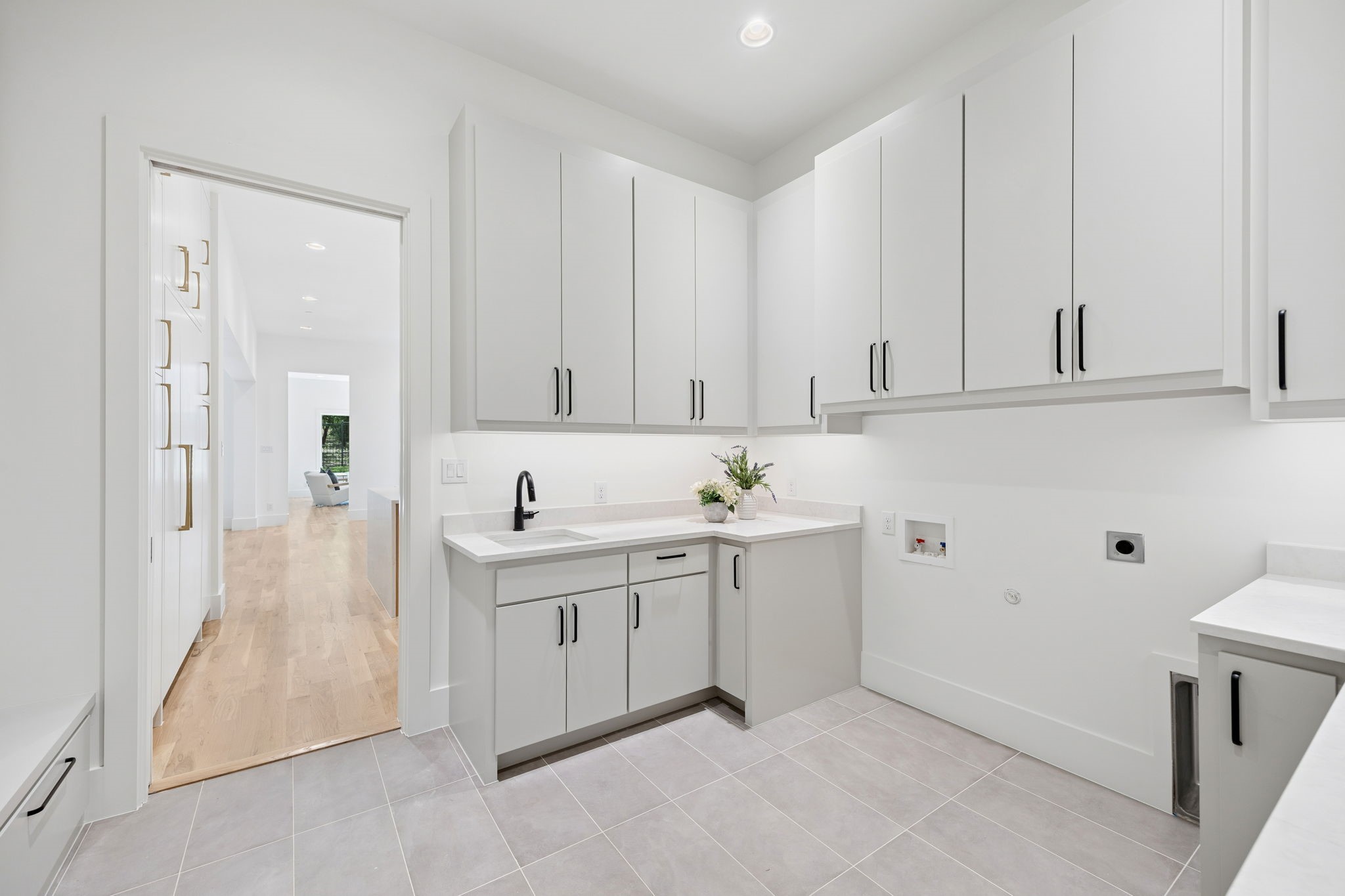 225 Metairie Lane