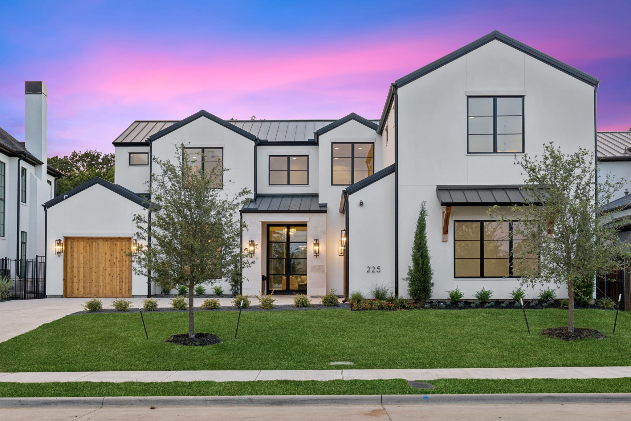 225 Metairie Lane