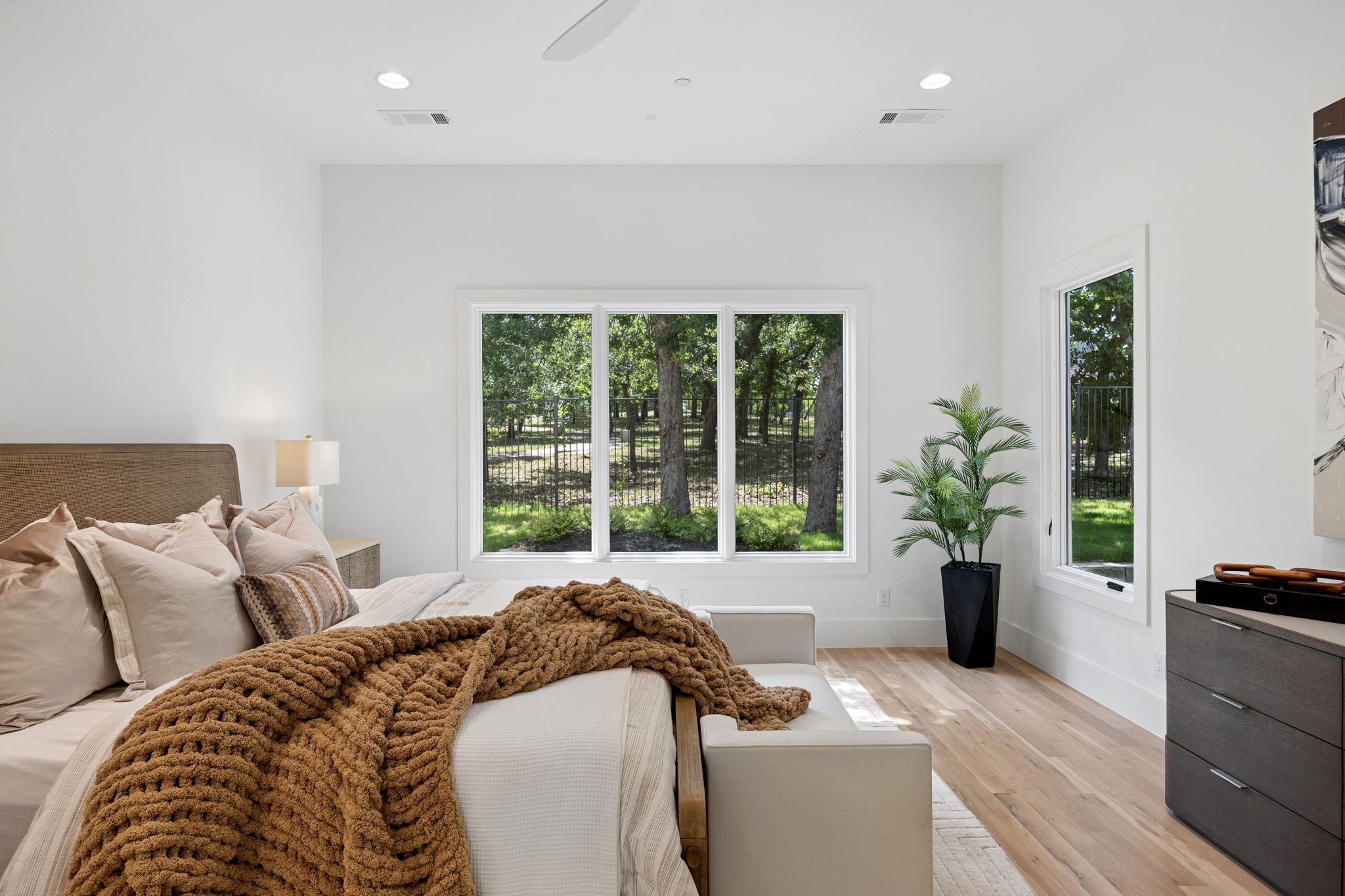 225 Metairie Lane