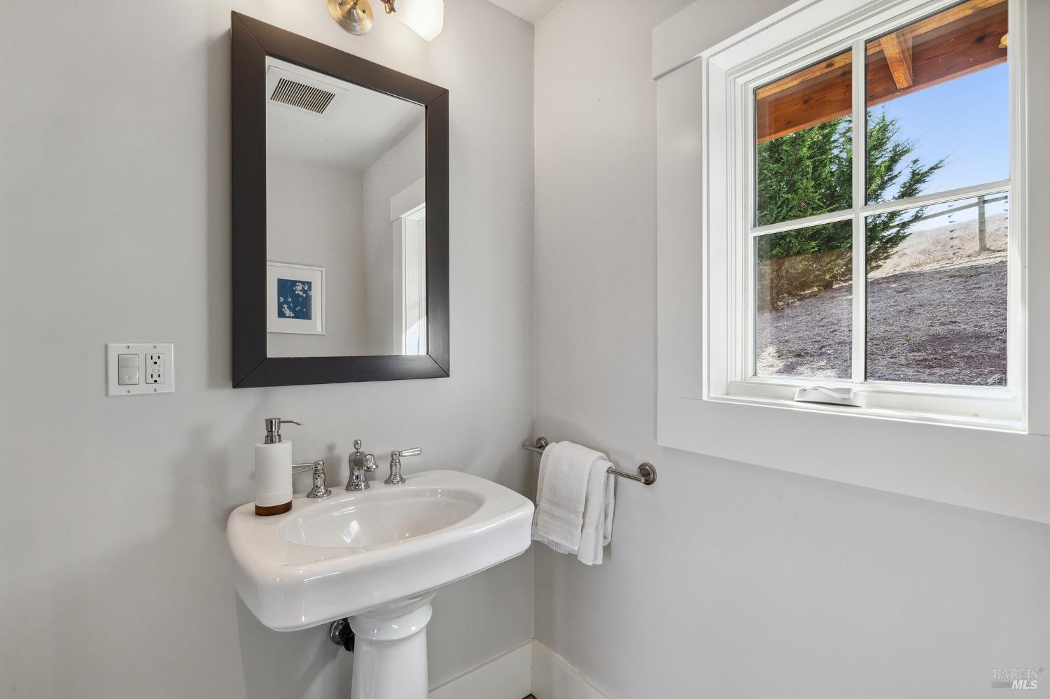 11620 Point Reyes Petaluma Rd