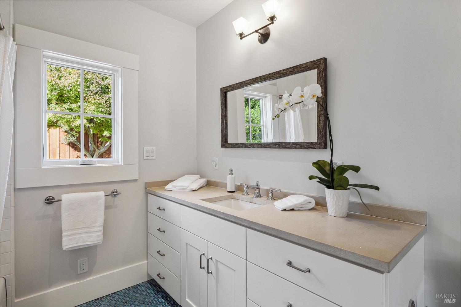 11620 Point Reyes Petaluma Rd