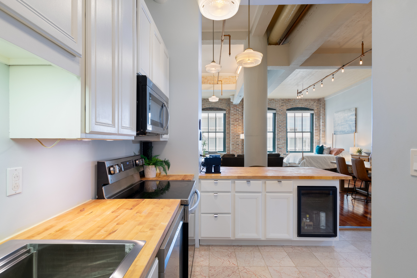 801 S Wells Street Unit: 1006