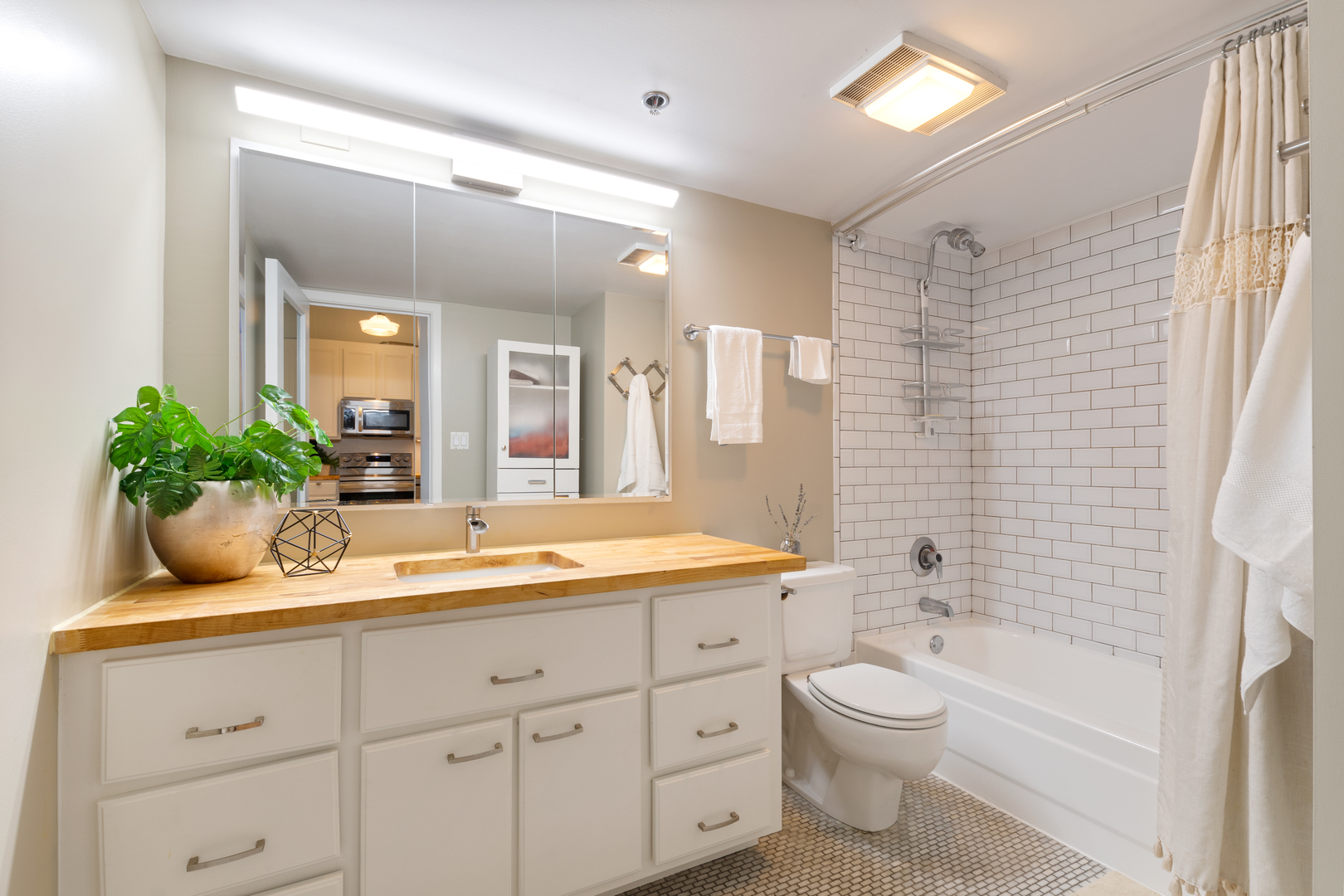 801 S Wells Street Unit: 1006