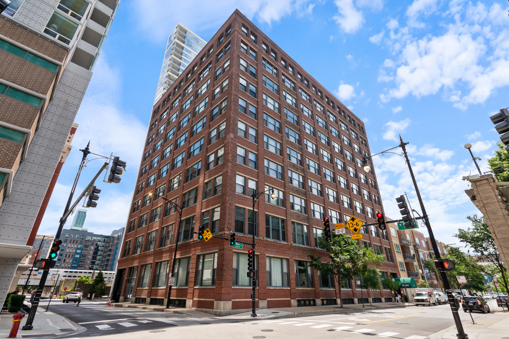 801 S Wells Street Unit: 1006
