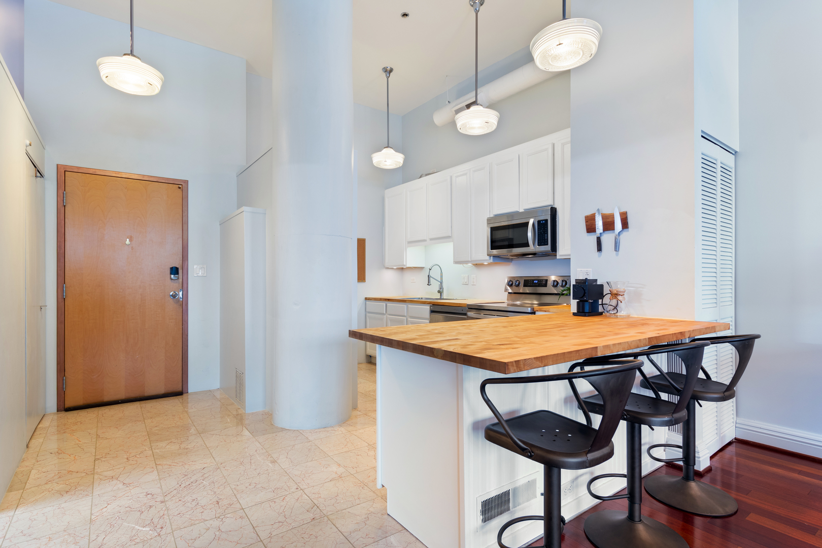 801 S Wells Street Unit: 1006