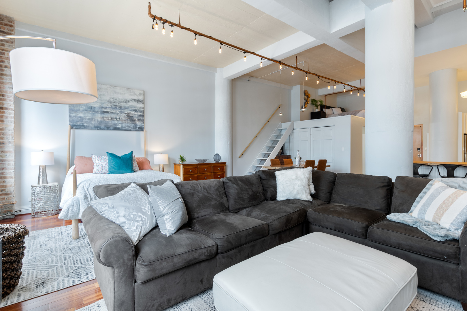 801 S Wells Street Unit: 1006