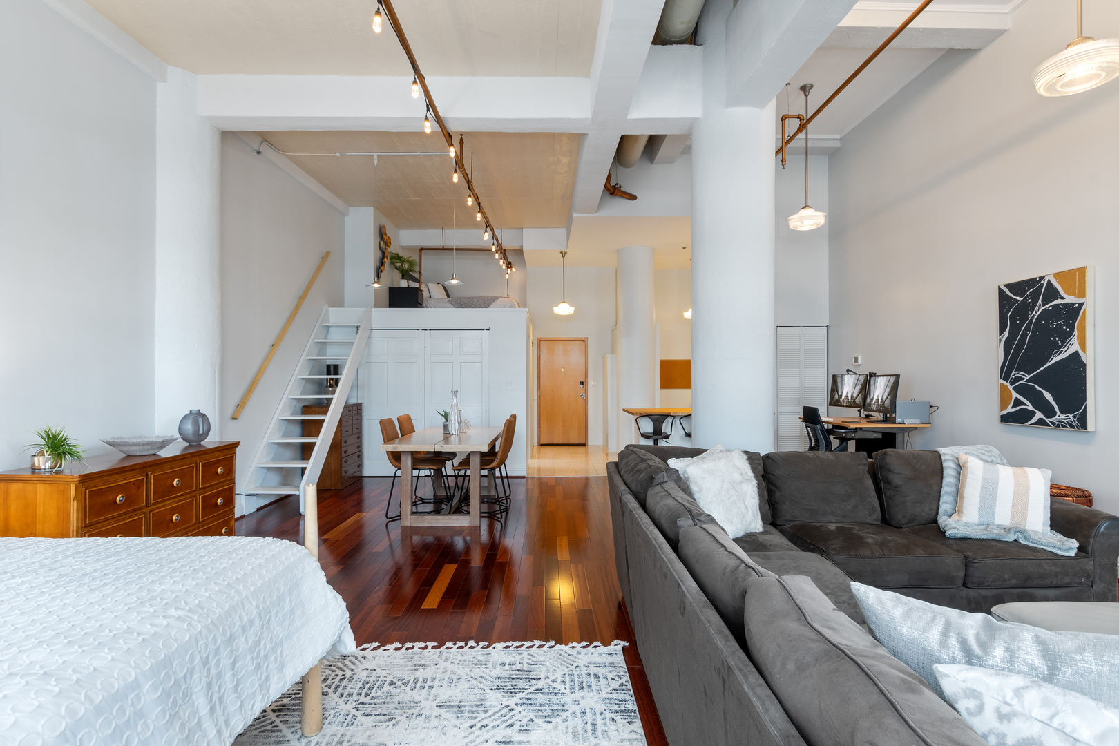 801 S Wells Street Unit: 1006