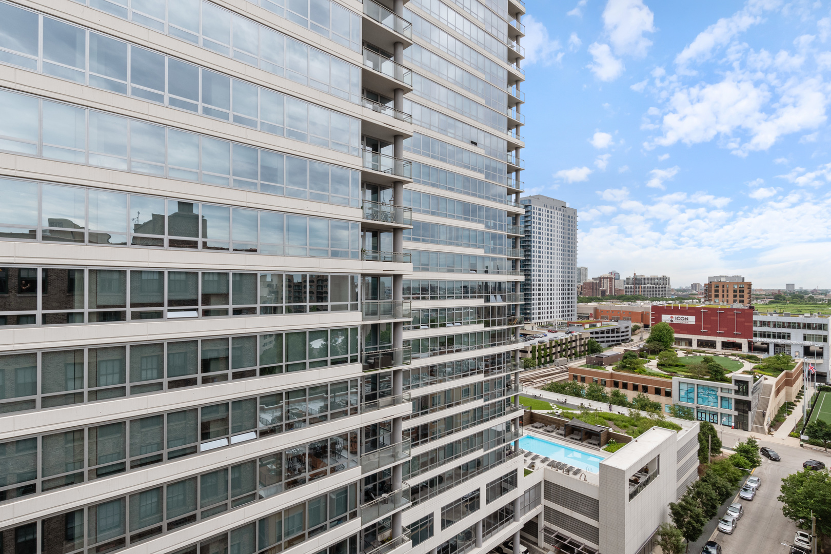 801 S Wells Street Unit: 1006