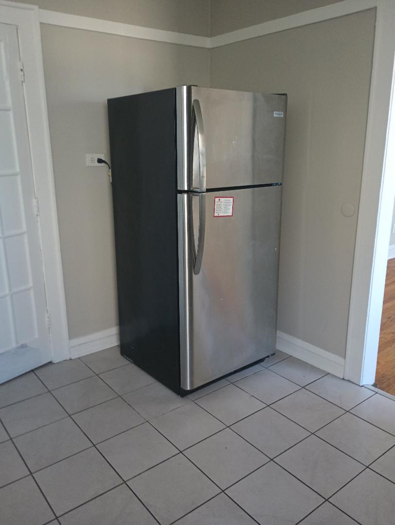 937 N Austin Boulevard Unit: 2N