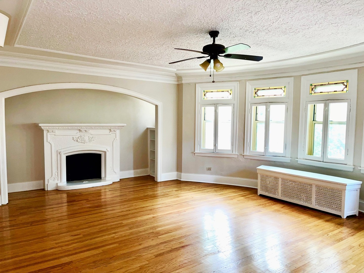 1527 W Pratt Boulevard Unit: 2E